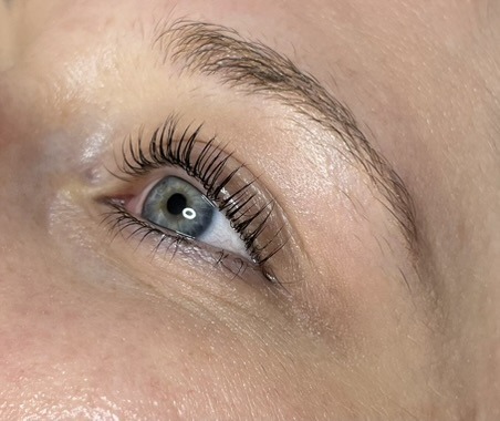 Lashlifting für mehr Volumen, Schwung und Ausstrahlung